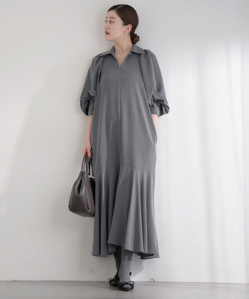 IENA(イエナ)の「&NAVY メランジツイルギャザーワンピース(ワンピース・レディース・ネイビー/チャコールグレー・36/38)」の2枚目の写真