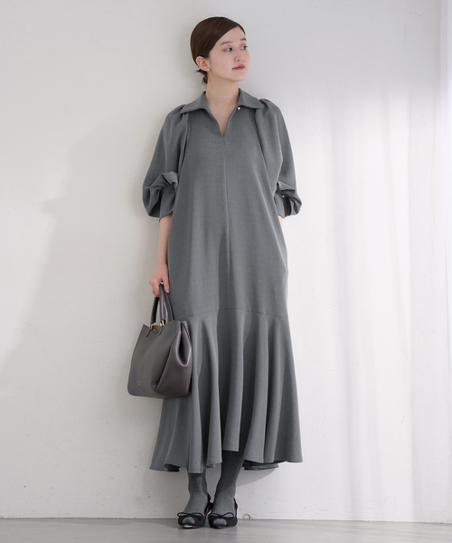 IENA(イエナ)の「&NAVY メランジツイルギャザーワンピース(ワンピース・レディース・ネイビー/チャコールグレー・36/38)」の18枚目の写真