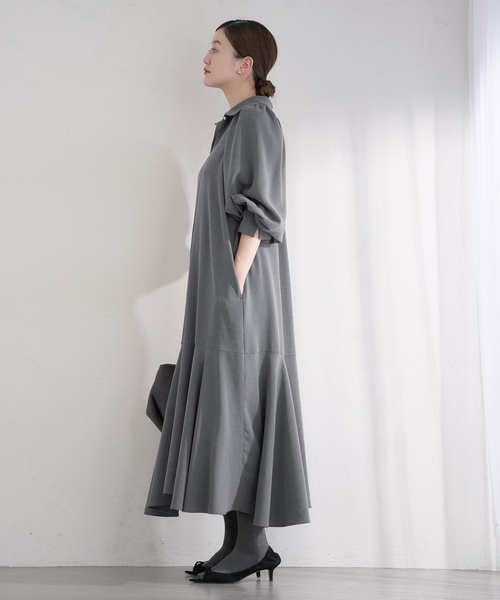 IENA(イエナ)の「&NAVY メランジツイルギャザーワンピース(ワンピース・レディース・ネイビー/チャコールグレー・36/38)」の19枚目の写真