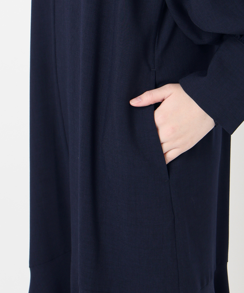 IENA(イエナ)の「&NAVY メランジツイルギャザーワンピース(ワンピース・レディース・ネイビー/チャコールグレー・36/38)」の8枚目の写真