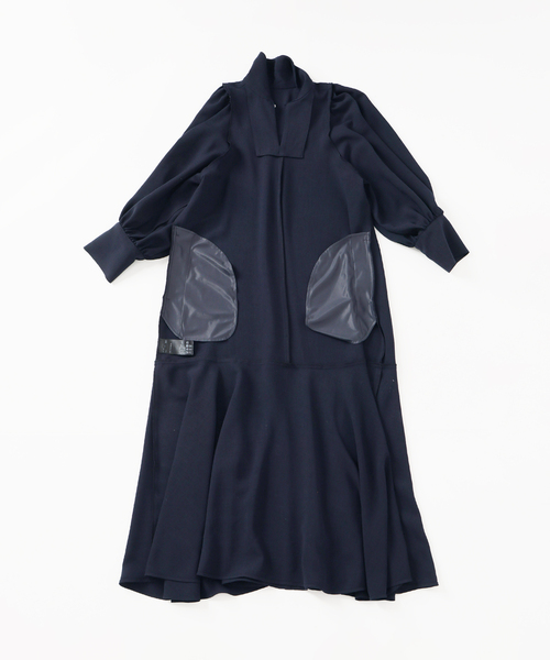 IENA(イエナ)の「&NAVY メランジツイルギャザーワンピース(ワンピース・レディース・ネイビー/チャコールグレー・36/38)」の11枚目の写真