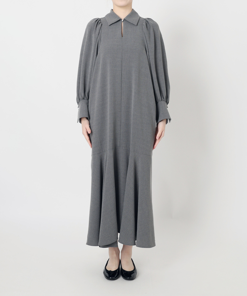 IENA(イエナ)の「&NAVY メランジツイルギャザーワンピース(ワンピース・レディース・ネイビー/チャコールグレー・36/38)」の14枚目の写真