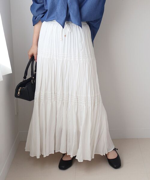 le.coeur blanc（ルクールブラン）の「エアータンブラーランダムプリーツスカート（スカート・レディース・ブラック/ライトグリーン/オフホワイト・38）」の2枚目の写真