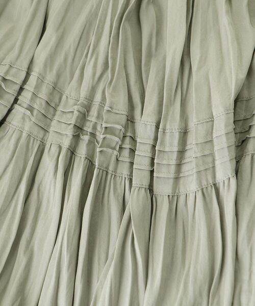 le.coeur blanc（ルクールブラン）の「エアータンブラーランダムプリーツスカート（スカート・レディース・ブラック/ライトグリーン/オフホワイト・38）」の17枚目の写真