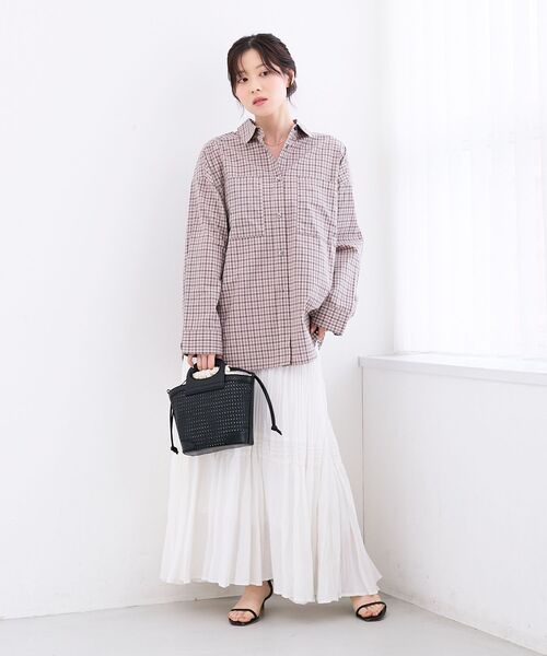 le.coeur blanc(ルクールブラン)の「エンブロイダリー2WAYチェックシャツ(シャツ/ブラウス・レディース・ベージュ系その他2/ピンク系その他2・38)」の3枚目の写真