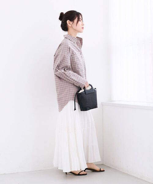 le.coeur blanc(ルクールブラン)の「エンブロイダリー2WAYチェックシャツ(シャツ/ブラウス・レディース・ベージュ系その他2/ピンク系その他2・38)」の5枚目の写真