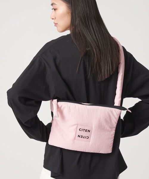 CITEN(シテン)の「<CITEN>2ポケットショルダー(ショルダーバッグ・レディース・シルバー/ブラック/ライトピンク/ケリーグリーン・FREE)」の4枚目の写真