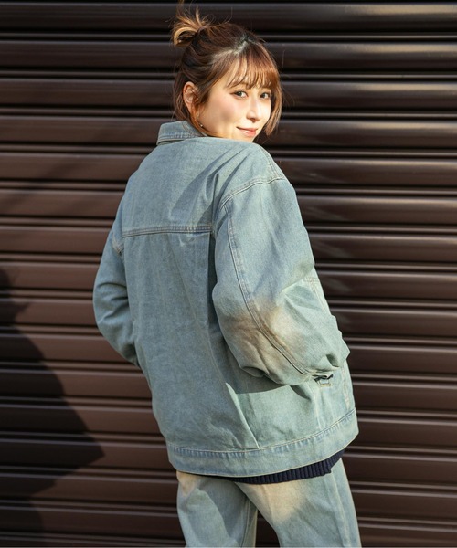 GORGE（ゴージ）の「《オーバーサイズシルエット》デニムジャケット／秋冬春（デニムジャケット・レディース・ブルー/ブルー系その他2/ピンク/ブルー系その他・M）」の13枚目の写真