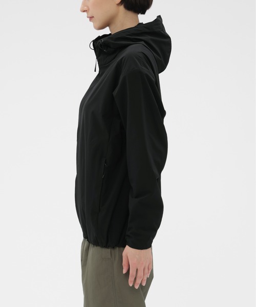 MARGARET HOWELL（マーガレットハウエル）の「STRETCH POLYESTER（ブルゾン・レディース・ブラック・X-SMALL/SMALL）」の5枚目の写真