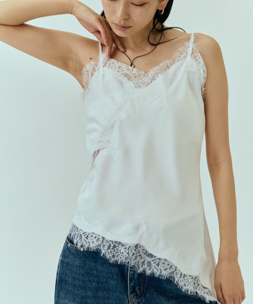 DRWCYS(ドロシーズ)の「アシメレースサテンキャミ(キャミソール・レディース・ホワイト/ブラック・FREE)」の3枚目の写真