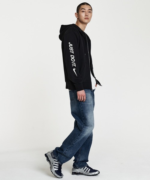 NIKE(ナイキ)の「ナイキ スポーツウェア クラブ メンズ フレンチ テリー フルジップ パーカー / Nike Sportswear Club Men's French Terry Full-Zip Hoodie IF0726-010 Black(パーカー・メンズ・ブラック・XL/S/M/L/2XL)」の4枚目の写真