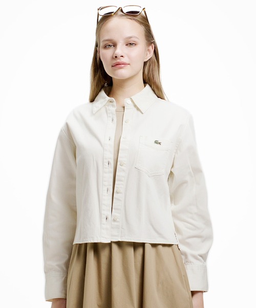 LACOSTE(ラコステ)の「デニムクロップドシャツ(シャツ/ブラウス・レディース・ブルー/オフホワイト・38/40/36/34)」の4枚目の写真