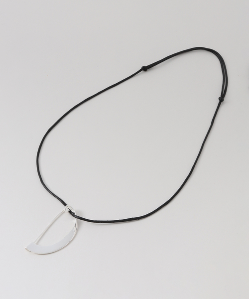 IENA(イエナ)の「JAMIRAY/ジャミレイ MODERN CURVE PIN NL ネックレス(ネックレス・レディース・シルバー・FREE)」の6枚目の写真