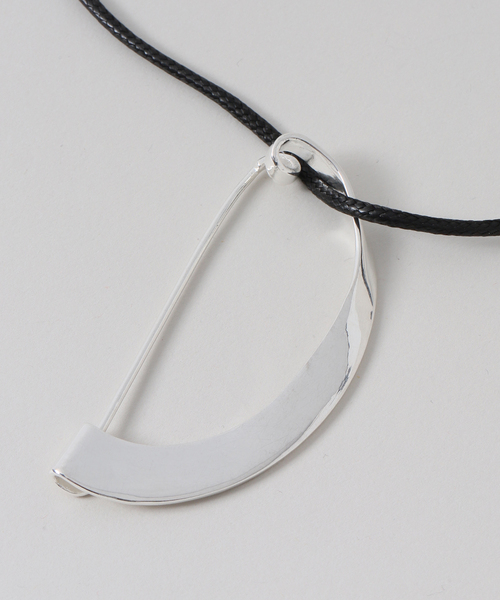 IENA(イエナ)の「JAMIRAY/ジャミレイ MODERN CURVE PIN NL ネックレス(ネックレス・レディース・シルバー・FREE)」の7枚目の写真