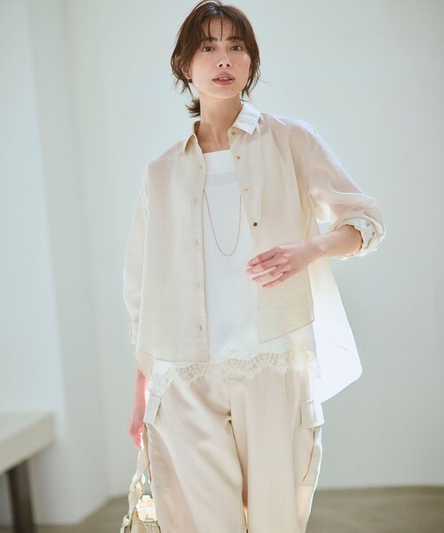 23区 L(ニジュウサンクオオキイサイズ)の「シアータンブラー シャツ(シャツ/ブラウス・レディース・ネイビー系/ダークブラウン系/サックスブルー系/ピンク系/ベージュ系・46/44)」の12枚目の写真