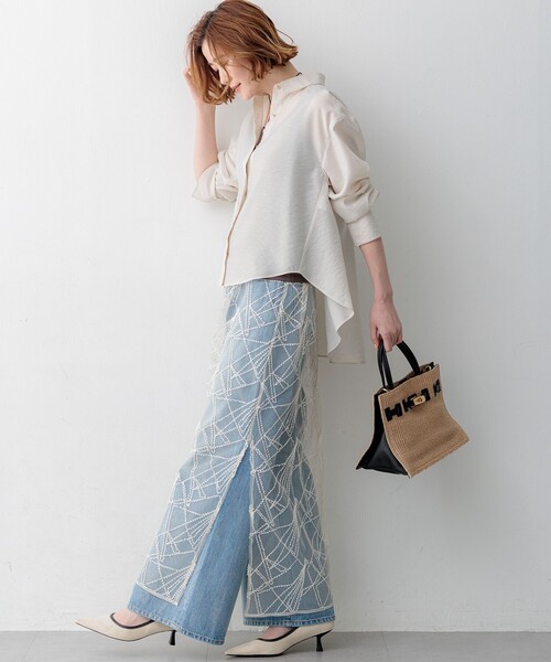 23区 L(ニジュウサンクオオキイサイズ)の「シアータンブラー シャツ(シャツ/ブラウス・レディース・ネイビー系/ダークブラウン系/サックスブルー系/ピンク系/ベージュ系・46/44)」の14枚目の写真