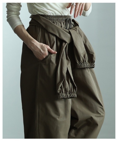 Sawa a la mode(サワアラモード)の「ウエスト巻き2wayワイドジョガーパンツ(その他パンツ・レディース・ブラウン/ブラック/アイボリー・FREE)」の4枚目の写真