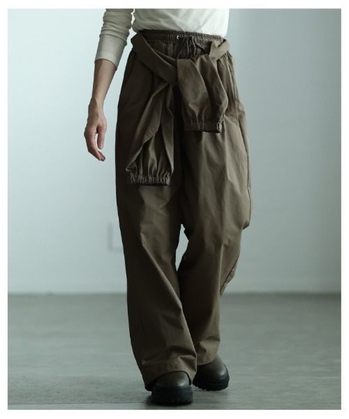 Sawa a la mode(サワアラモード)の「ウエスト巻き2wayワイドジョガーパンツ(その他パンツ・レディース・ブラウン/ブラック/アイボリー・FREE)」の5枚目の写真