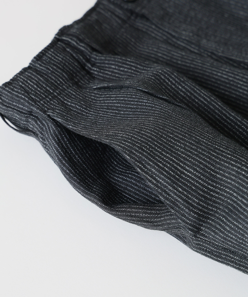 JOURNAL STANDARD J.S HOMESTEAD（ジャーナルスタンダードホームステッド）の「J.S.Homestead / コーデュロイ インフレーション スラックス（スラックス・メンズ・ブラック/チャコールグレー・MEDIUM/LARGE）」の8枚目の写真