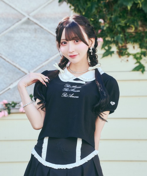 ReAmour(リアムール)の「ビジューロゴTシャツ(Tシャツ/カットソー・レディース・ブラック/ホワイト/ピンク・FREE)」の2枚目の写真