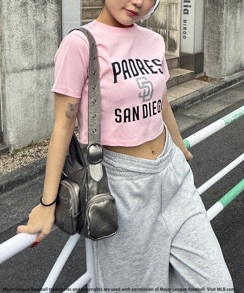 BACK TO THE FIELD(バック トゥー ザ フィールド)の「【MLB】プリントロゴTシャツ(Tシャツ/カットソー・レディース・ホワイト/ピンク/ネイビー・FREE)」の11枚目の写真