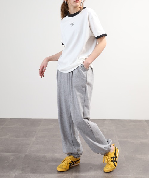 ＆soiree（アンドソワレ）の「&soiree ロゴ刺繍リンガーTシャツ 半袖（Tシャツ/カットソー・レディース・スミクロ/アイボリー/杢グレー・FREE）」の18枚目の写真