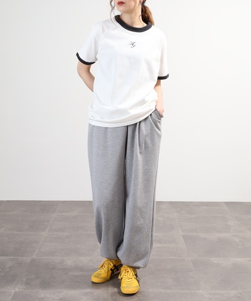 ＆soiree（アンドソワレ）の「&soiree ロゴ刺繍リンガーTシャツ 半袖（Tシャツ/カットソー・レディース・スミクロ/アイボリー/杢グレー・FREE）」の17枚目の写真