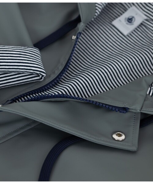 PETIT BATEAU（プチバトー）の「ヨットパーカ（マウンテンパーカー・レディース・ネイビー/ライトイエロー/カーキ・X-SMALL/MEDIUM/LARGE/SMALL）」の15枚目の写真