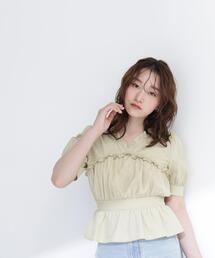 NATURAL BEAUTY BASIC（ナチュラルビューティーベーシック）の「Vネックペプラムブラウス（シャツ/ブラウス）」