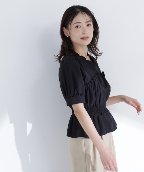 NATURAL BEAUTY BASIC（ナチュラルビューティーベーシック）の「Ｖネックペプラムブラウス（シャツ/ブラウス・レディース・オフホワイト/ライトグリーン/ブラック・ﾌﾘ-）」の19枚目の写真
