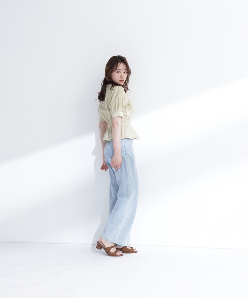 NATURAL BEAUTY BASIC（ナチュラルビューティーベーシック）の「Ｖネックペプラムブラウス（シャツ/ブラウス・レディース・オフホワイト/ライトグリーン/ブラック・ﾌﾘ-）」の20枚目の写真