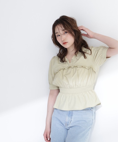 NATURAL BEAUTY BASIC（ナチュラルビューティーベーシック）の「Ｖネックペプラムブラウス（シャツ/ブラウス・レディース・オフホワイト/ライトグリーン/ブラック・ﾌﾘ-）」の21枚目の写真