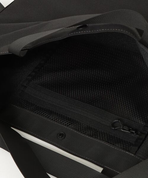 and wander（アンドワンダー）の「【and wander】recycle OX logo tote bag（トートバッグ・メンズ・ブラック・FREE）」の2枚目の写真