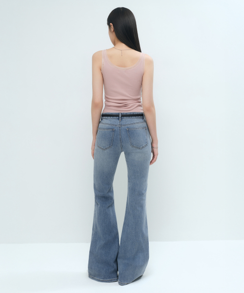 MUSINSA STANDARD WOMAN（ムシンサスタンダードウーマン）の「[クールタンダード] ウィメンズ ローライズ スリムフレア デニムパンツ [ライトインディゴ]（デニムパンツ・レディース・その他・24/25/26/27/28/29/30）」の14枚目の写真