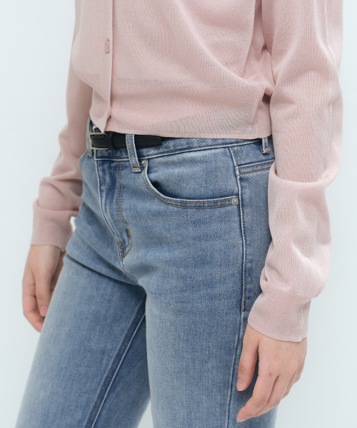 MUSINSA STANDARD WOMAN（ムシンサスタンダードウーマン）の「[クールタンダード] ウィメンズ ローライズ スリムフレア デニムパンツ [ライトインディゴ]（デニムパンツ・レディース・その他・24/25/26/27/28/29/30）」の3枚目の写真