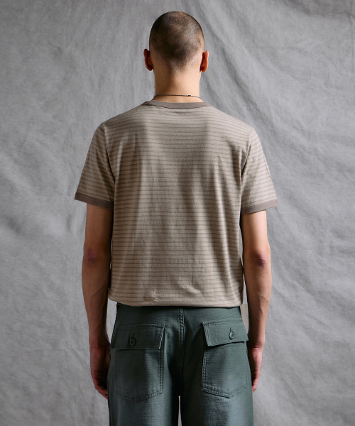 MUSINSA STANDARD（ムシンサスタンダード）の「ダブルストライプリンガーティーシャツ [ベージュ/トープ]（Tシャツ/カットソー・メンズ・その他・SMALL/MEDIUM/LARGE/X-LARGE/2XL/3XL）」の3枚目の写真