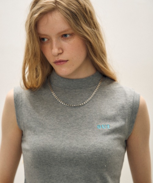 uchi.（ウチ）の「ワンポイント刺繍 モックネックタンクトップ（Tシャツ/カットソー・レディース・ブラック/アイボリー/ブラウン/グレー・FREE）」の4枚目の写真