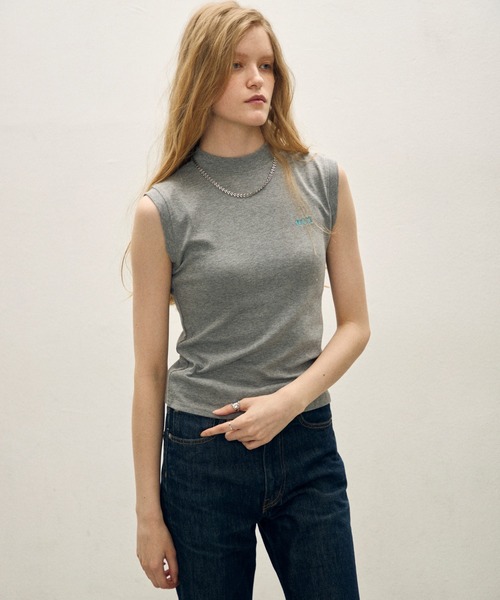 uchi.（ウチ）の「ワンポイント刺繍 モックネックタンクトップ（Tシャツ/カットソー・レディース・ブラック/アイボリー/ブラウン/グレー・FREE）」の15枚目の写真