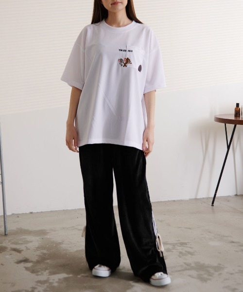 Tom&Jerry(トムアンドジェリー)の「『TOM&JERRY/トムアンドジェリー』アムンゼンポケットTEE(Tシャツ/カットソー・レディース・スミクロ/ホワイト・L/LL/M)」の5枚目の写真