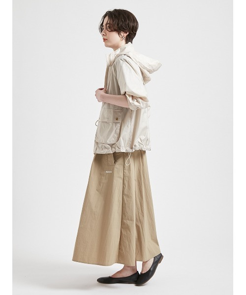 Barbour(バブアー)の「Rowane シャワープルーフ ジャケット(レディース)(ナイロンジャケット・レディース・クリーム/オリーブ・8/10)」の8枚目の写真