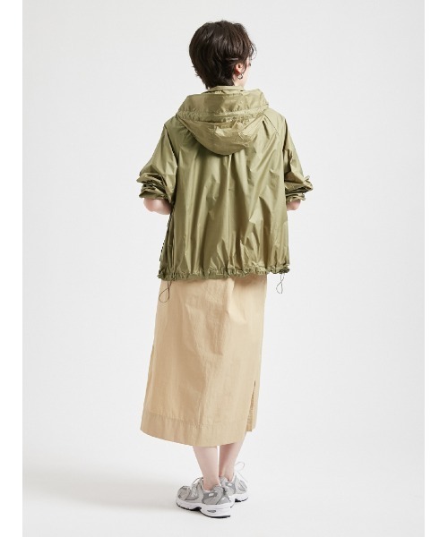 Barbour(バブアー)の「Rowane シャワープルーフ ジャケット(レディース)(ナイロンジャケット・レディース・クリーム/オリーブ・8/10)」の15枚目の写真