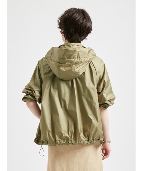 Barbour(バブアー)の「Rowane シャワープルーフ ジャケット(レディース)(ナイロンジャケット・レディース・クリーム/オリーブ・8/10)」の18枚目の写真