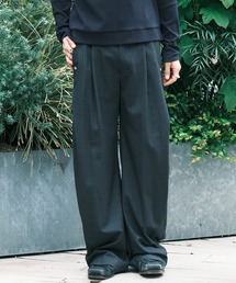 CONZ（コンズ）の「curve leg trousers 2.0（スラックス）」