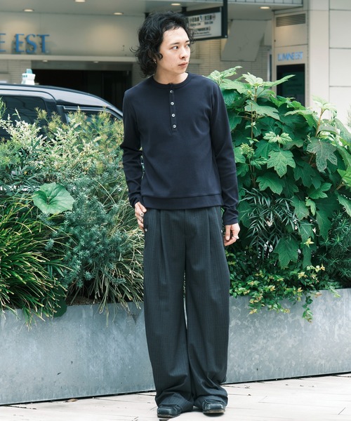 CONZ(コンズ)の「curve leg trousers 2.0/バレルレッグシルエット/バルーンシルエット/NVRFRGT(スラックス・メンズ・ライトブラウン/ブラック/カーキ/ストライプ・1/2/3)」の5枚目の写真