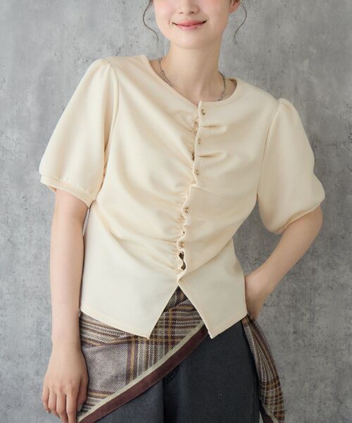 RETRO GIRL(レトロガール)の「フロントギャザー半袖カーデ(カーディガン/ボレロ・レディース・ブラック/ナチュラル/イエロー・FREE)」の2枚目の写真