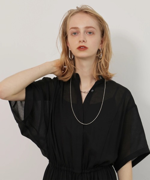 CADUNE(カデュネ)の「シャーリングエアリーワンピース(ワンピース・レディース・ブラック/ライトブルー・38/36)」の15枚目の写真
