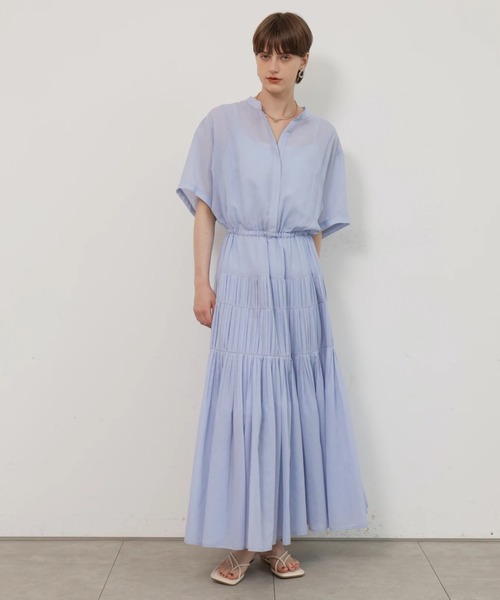 CADUNE(カデュネ)の「シャーリングエアリーワンピース(ワンピース・レディース・ブラック/ライトブルー・38/36)」の19枚目の写真
