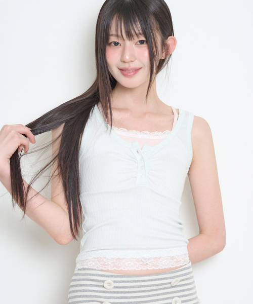ILLIGO(イリゴ)の「レイヤードトリミングスリーブレスブルー(Tシャツ/カットソー・レディース・その他・OS)」の1枚目の写真