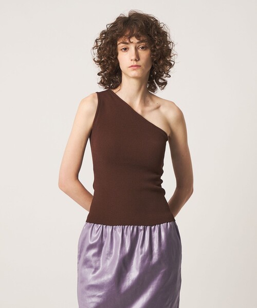 NICENICE MOMENT(ナイスナイスモーメント)の「【別注】<NICENICE MOMENT for 6>ONE SHOULDER TOP/トップス(その他トップス・レディース・ダークブラウン/レッド/ブラック・S/M)」の4枚目の写真