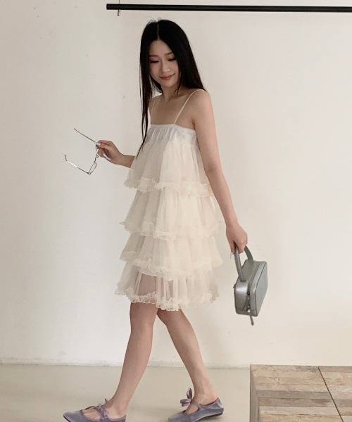 FAVORITO(ファヴォリート)の「ティアードキャミワンピース(ワンピース・レディース・ライトベージュ/イエロー・F)」の10枚目の写真